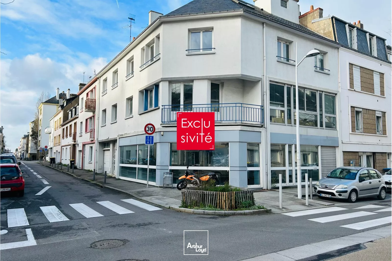 A VENDRE A LOUER LOCAUX ST NAZAIRE 483M2