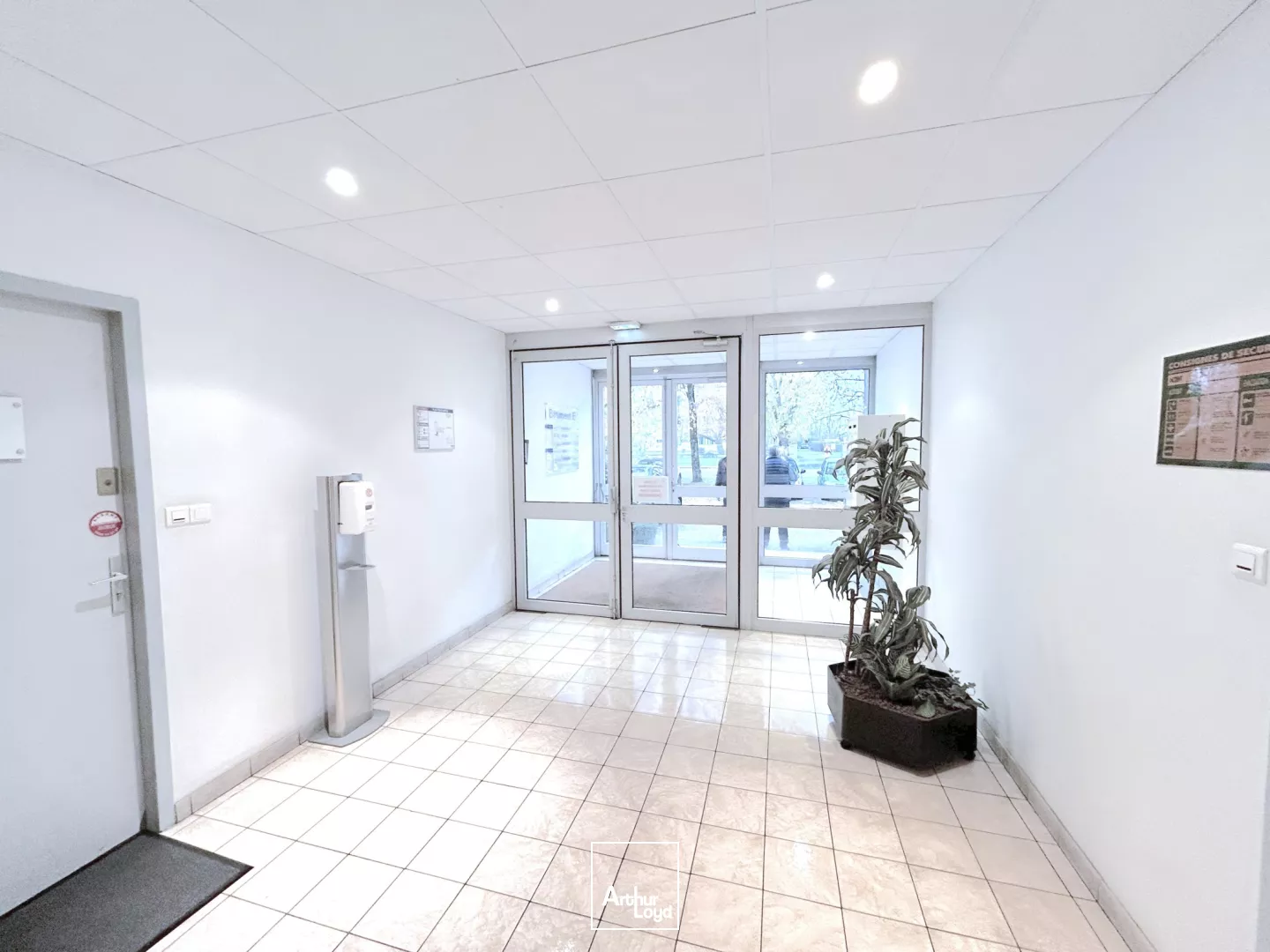 A louer - Bureaux de 195 m² - Bruges Parc de Chavailles