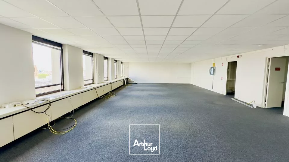 BUREAUX à LOUER de 512 m²