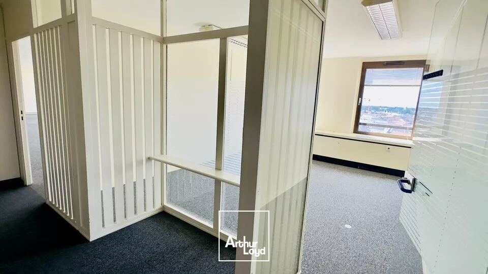 BUREAUX à LOUER de 512 m²