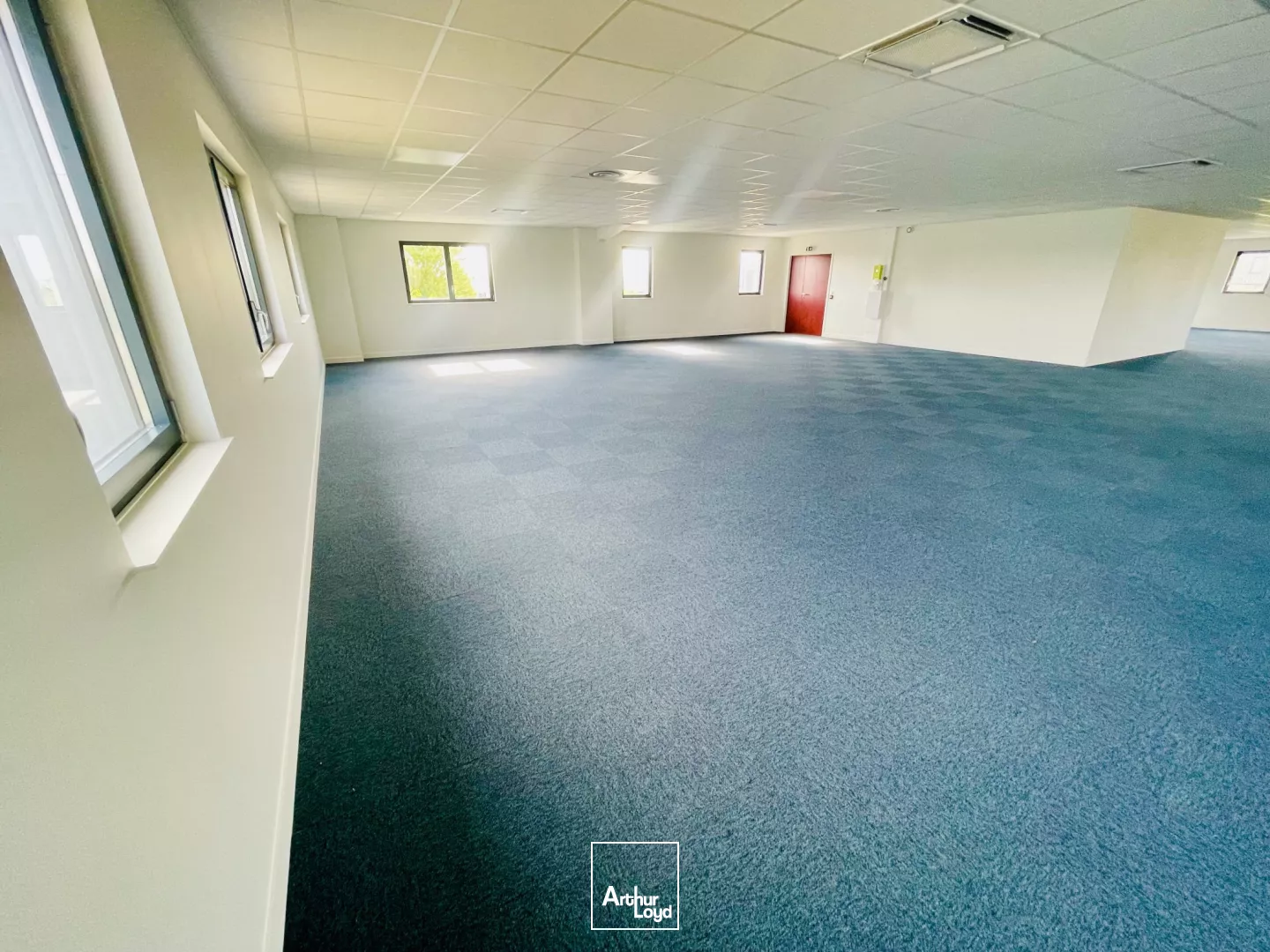 A LOUER BUREAUX VENETTE BOIS DE PLAISANCE