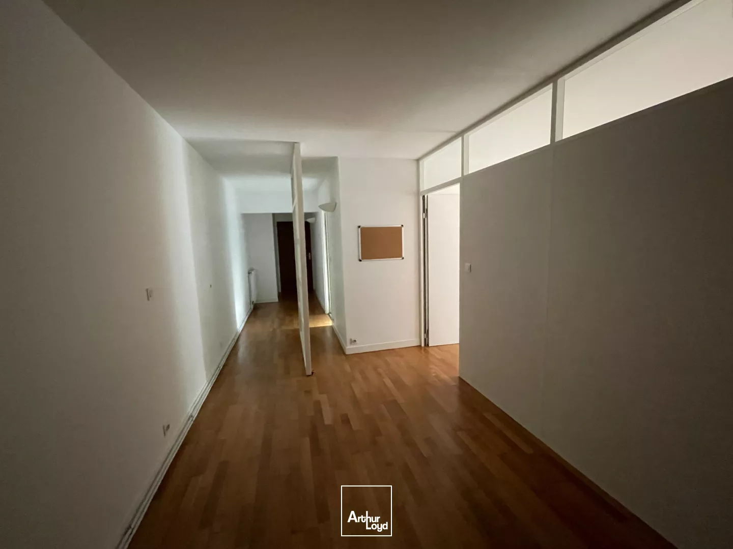 BUREAUX À LOUER-90 M²-QUARTIER MONSELET/PROCÉ