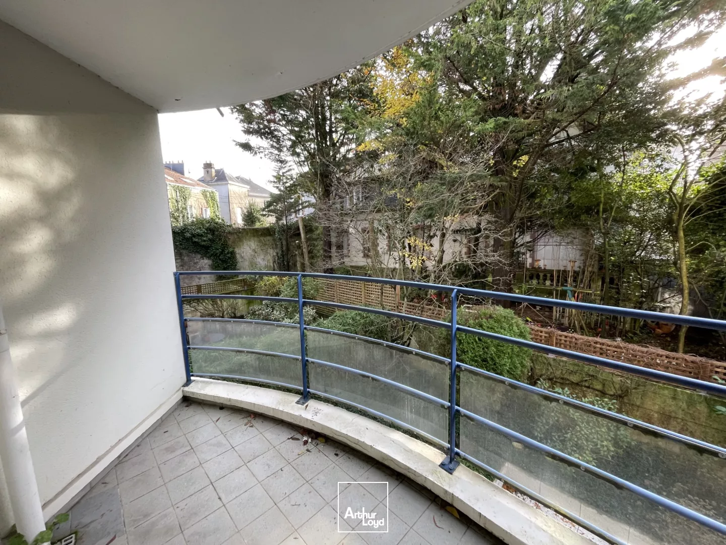 BUREAUX À LOUER-90 M²-QUARTIER MONSELET/PROCÉ
