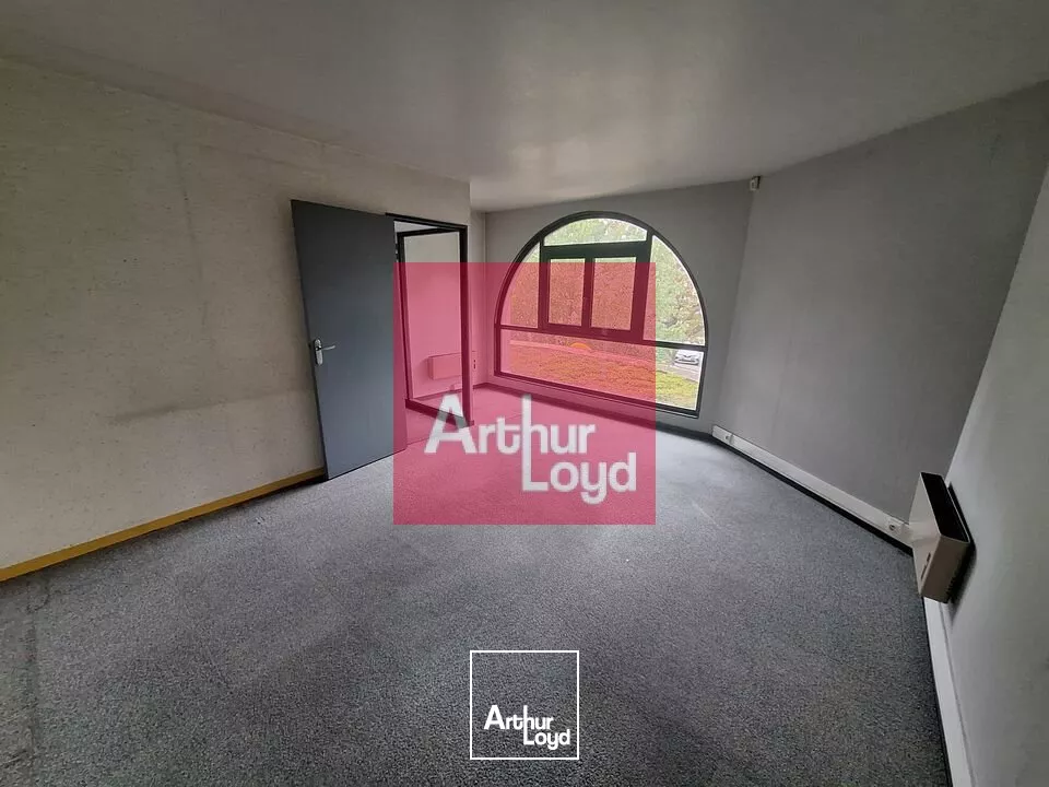 AUBIERE BUREAUX 141M² A VENDRE