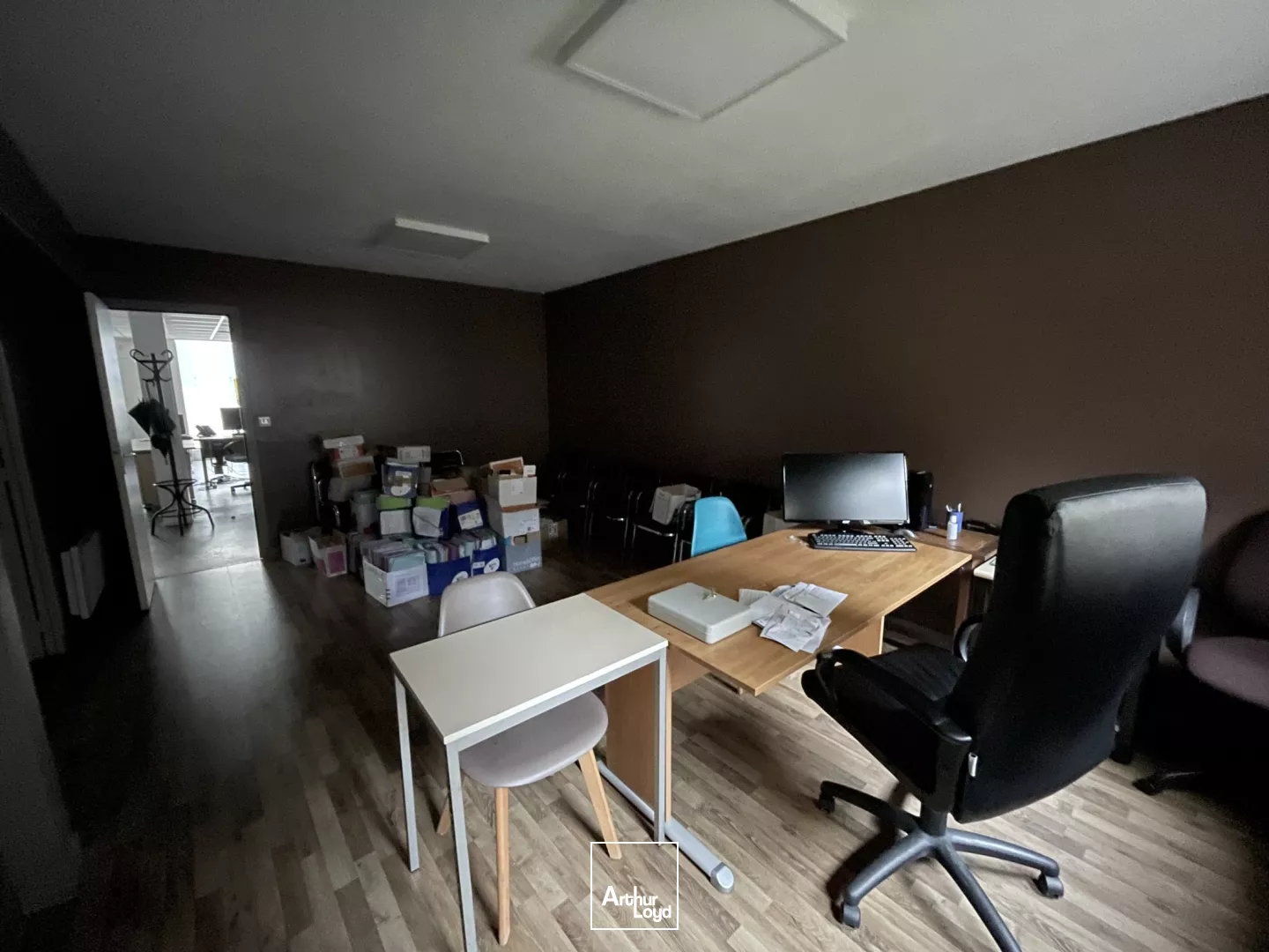 Locaux commerciaux à vendre à CONCHES EN OUCHE 27190