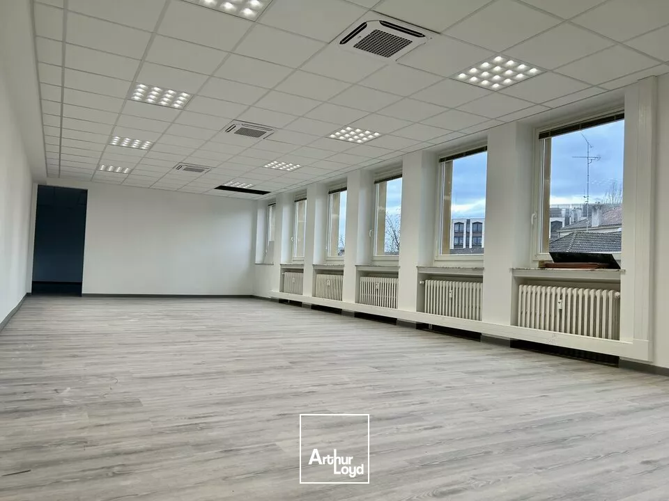 BUREAUX à LOUER de 111 m²