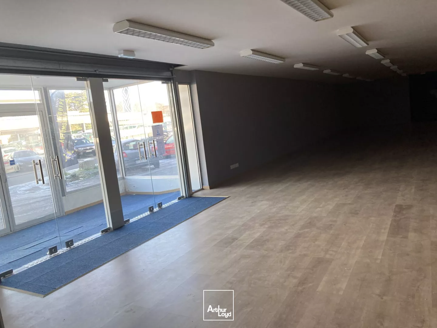 Locaux d'activité à vendre à EVREUX 27000