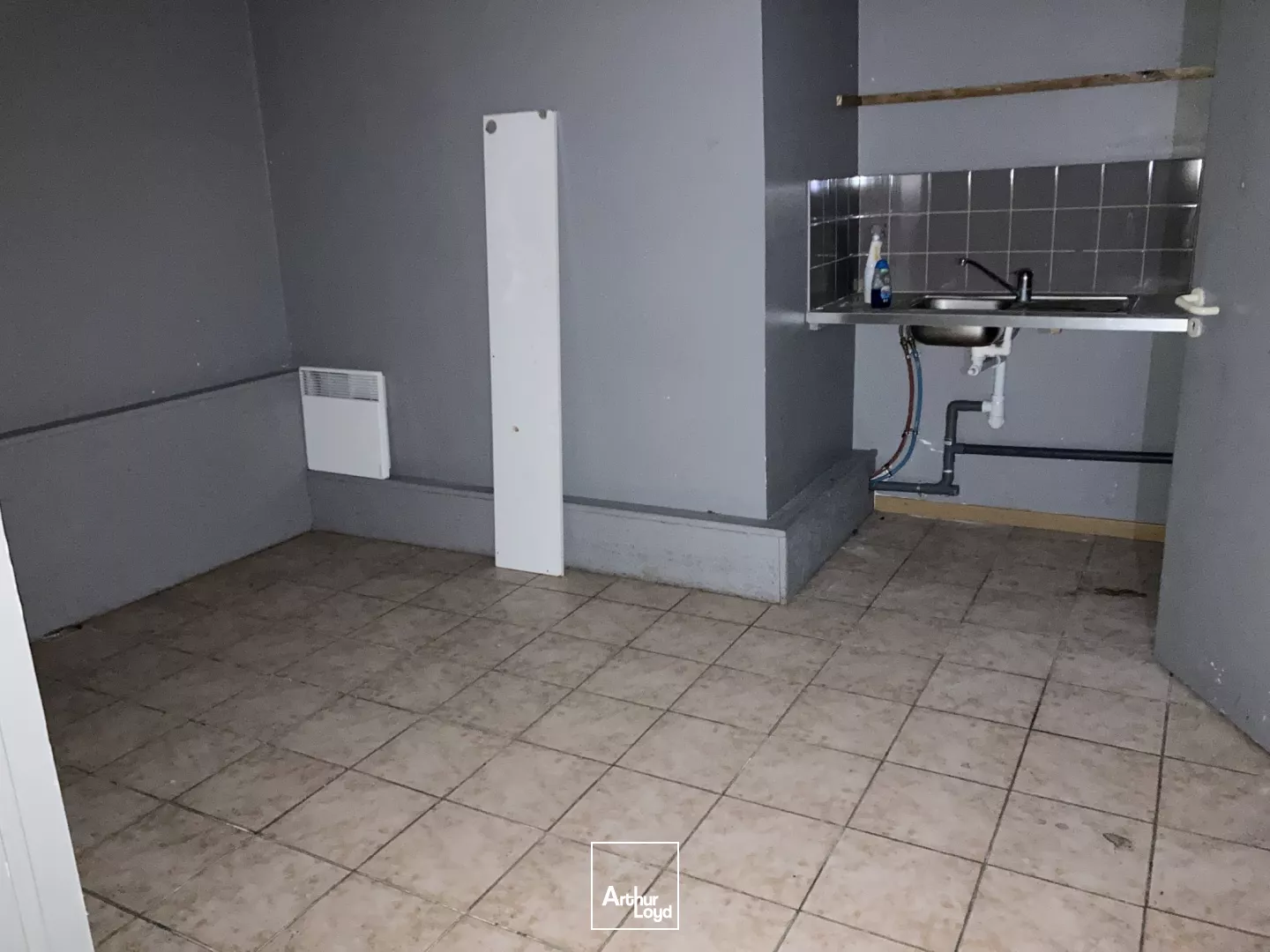 Locaux d'activité à vendre à EVREUX 27000