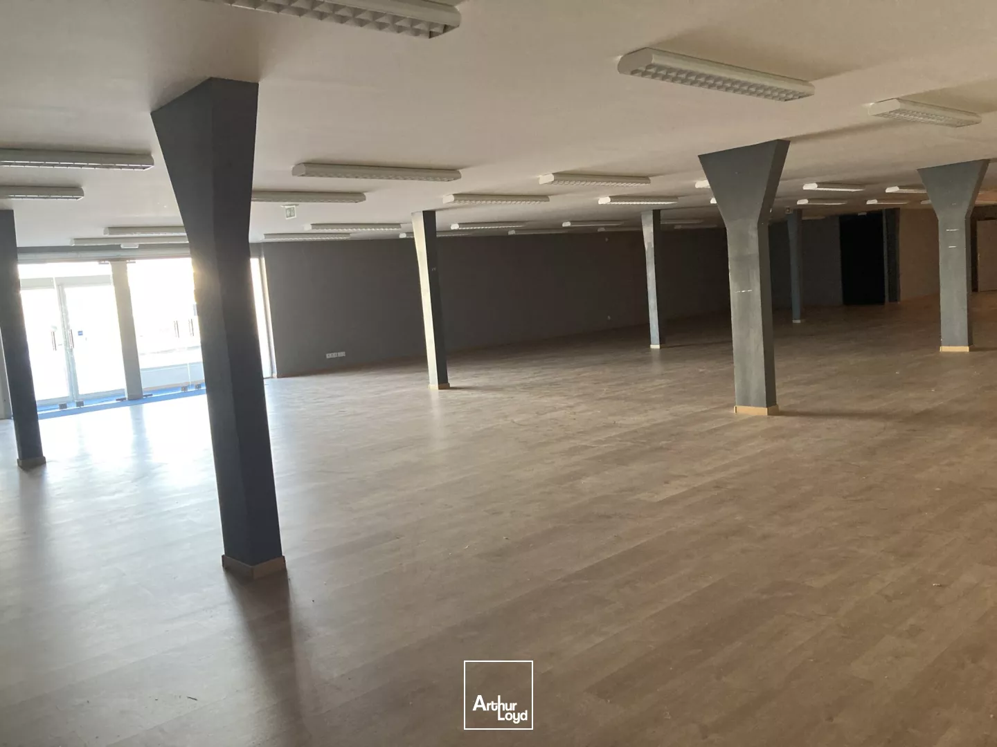 Locaux d'activité à vendre à EVREUX 27000