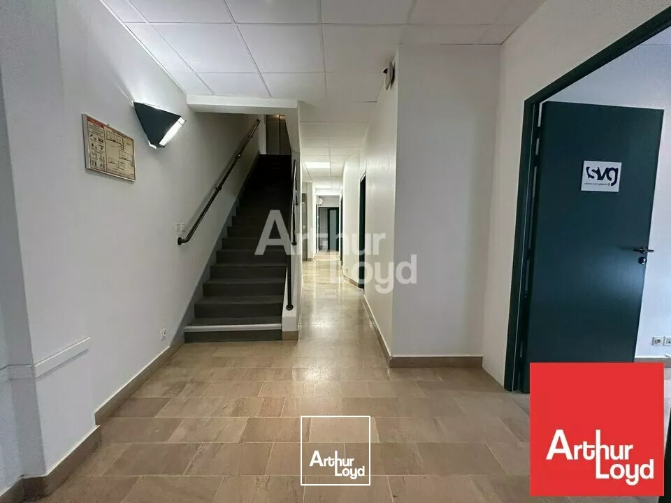 À LOUER - BUREAUX IDÉALEMENT PLACÉS EN CENTRE VILLE DE POITIERS - 300m²