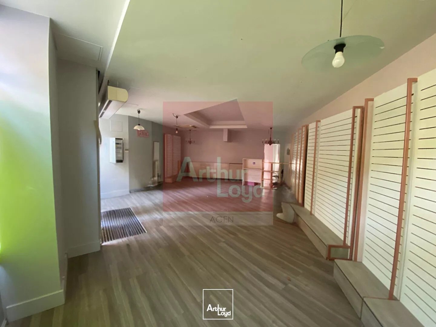 cession droit au bail local commercial de 65 m² - Emplacement exceptionnel