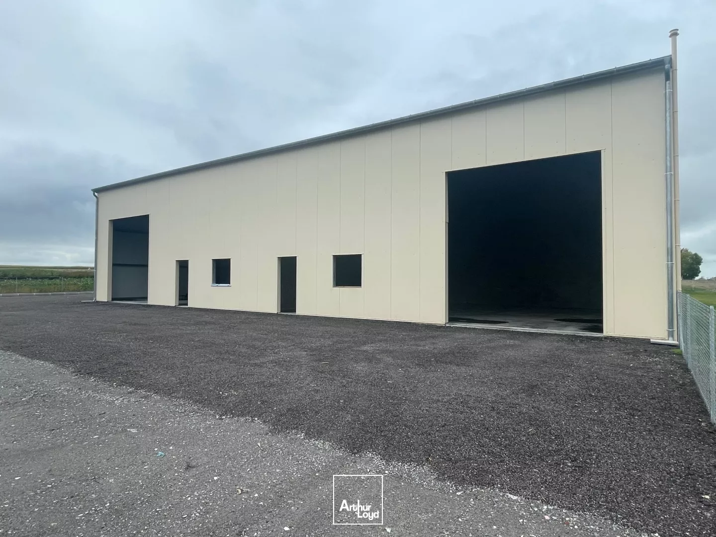 Locaux d'activité à louer à VEXIN SUR EPTE 27510