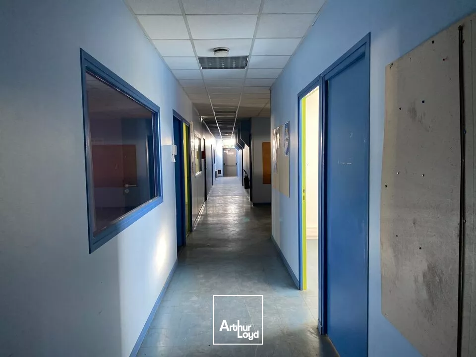 ST REMY - Zone artisanale- accès facile