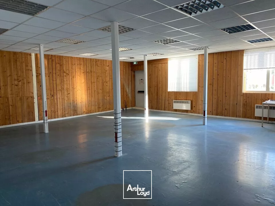 ST REMY - Zone artisanale- accès facile