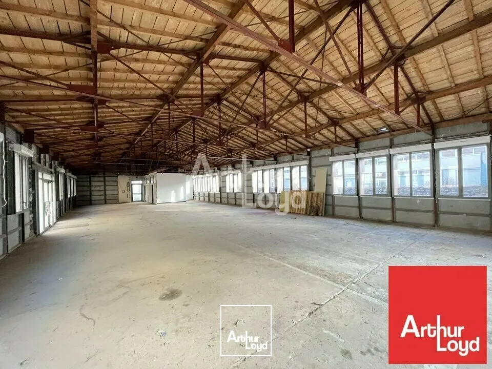 POITIERS A VENDRE CITE JUDICIAIRE 330m² LOCAL COMMERCIAL NEUF