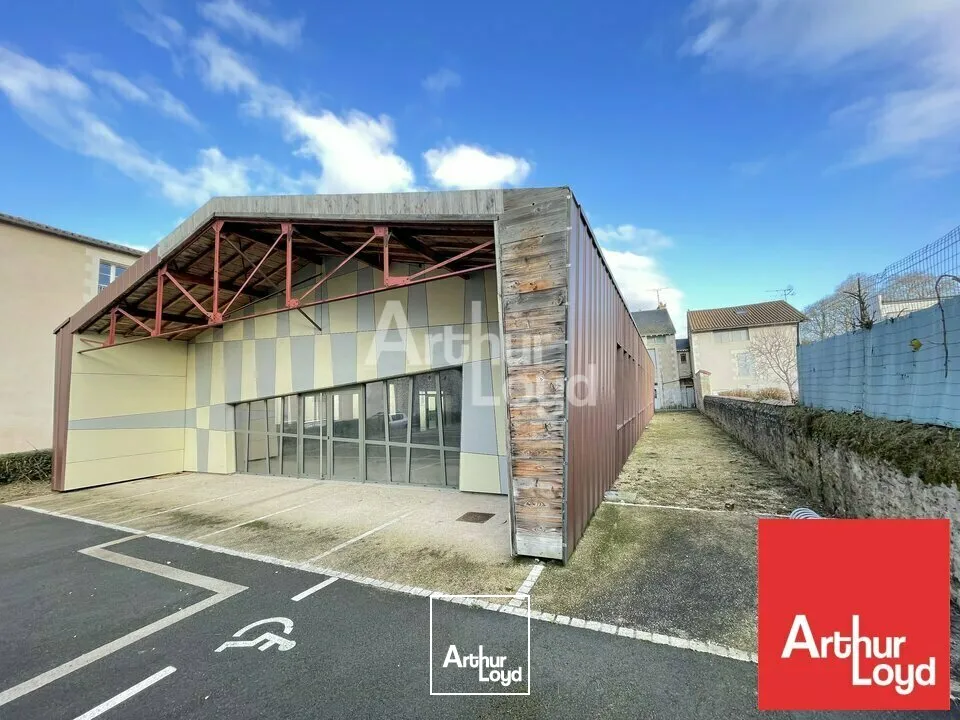 POITIERS A VENDRE CITE JUDICIAIRE 330m² LOCAL COMMERCIAL NEUF