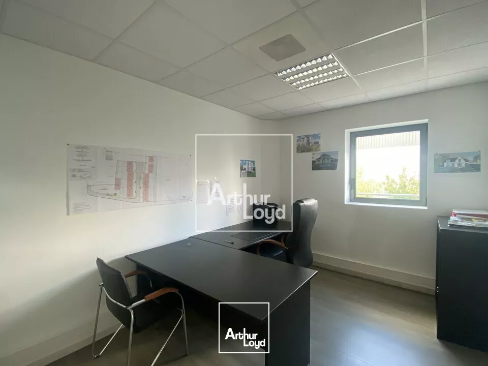 Petit bureau loué à vendre - SERRIS