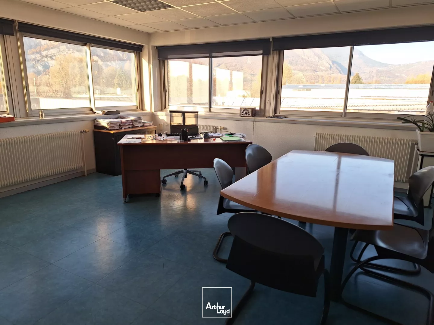 BUREAUX A LOUER SAINT MARTIN LE VINOUX AVEC PARKING