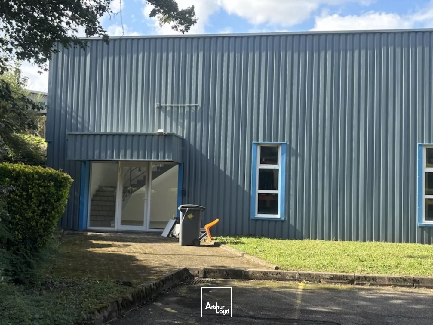 LA TALAUDIERE - BUREAUX A LOUER - DISPONIBILITÉ IMMÉDIATE