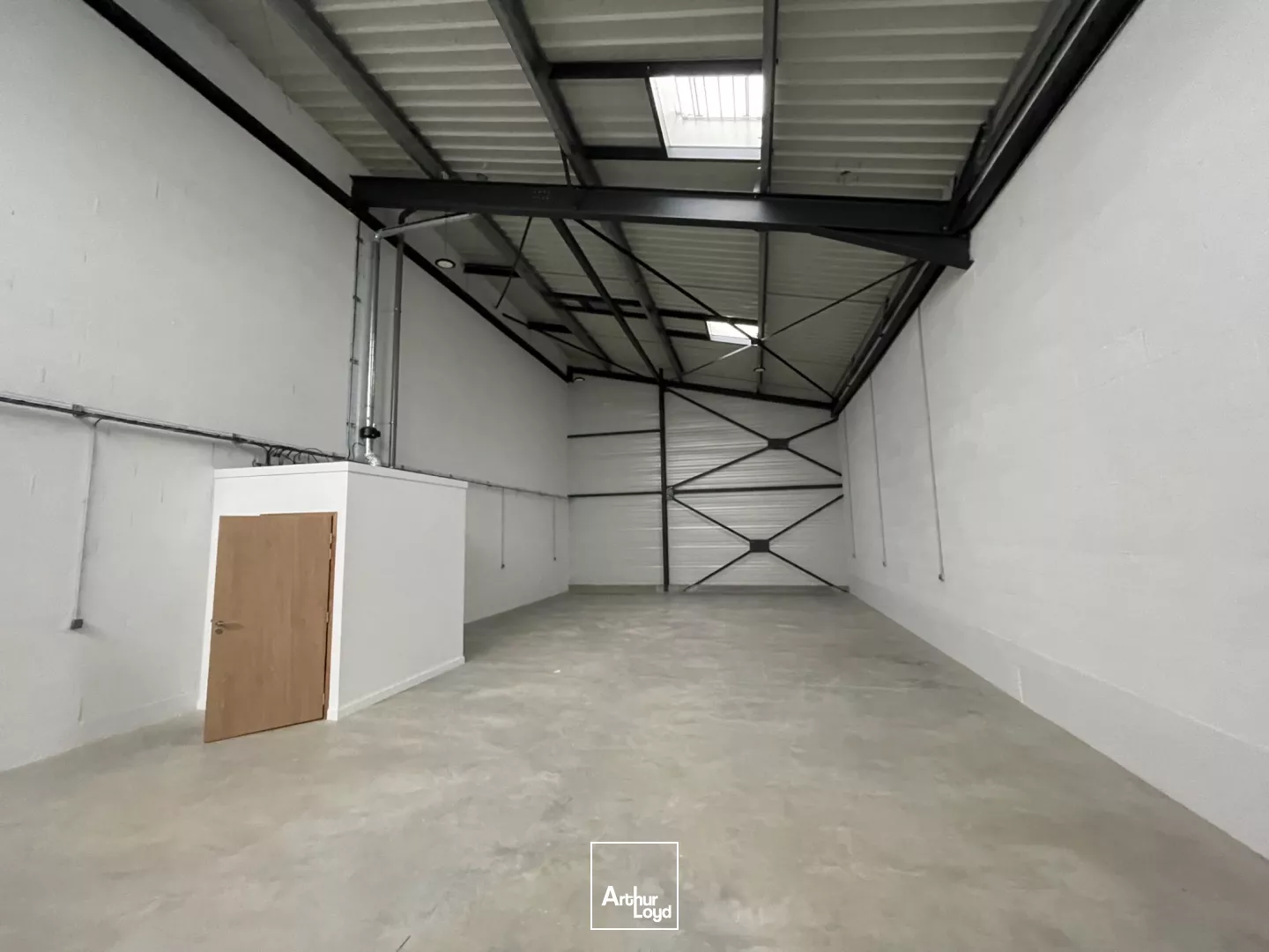 A LOUER - IDEAL ARTISAN / STOCKAGE