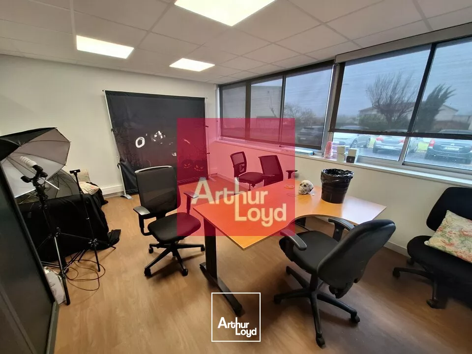 BUREAUX A LOUER 207M² LE CENDRE ZA DES GRANDES
