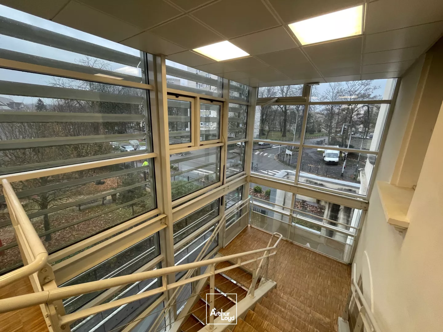 A LOUER BUREAUX 157 M2 NOGENT SUR OISE - CENTRE VILLE