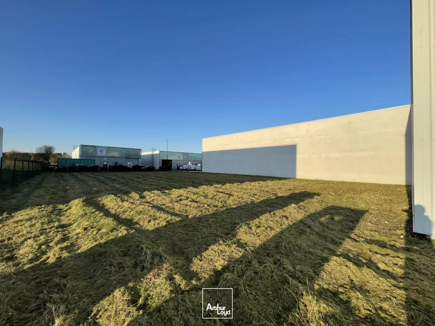 Cellule d'activité + Stockage extérieur 1000m2