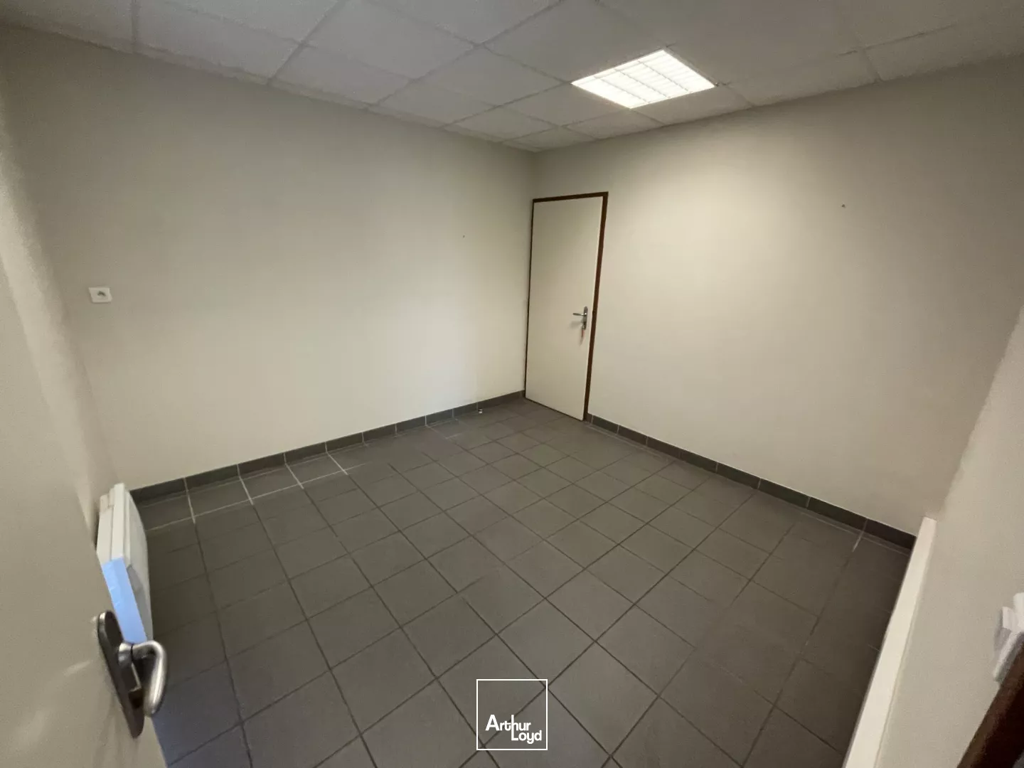 Cellule d'activité + Stockage extérieur 1000m2