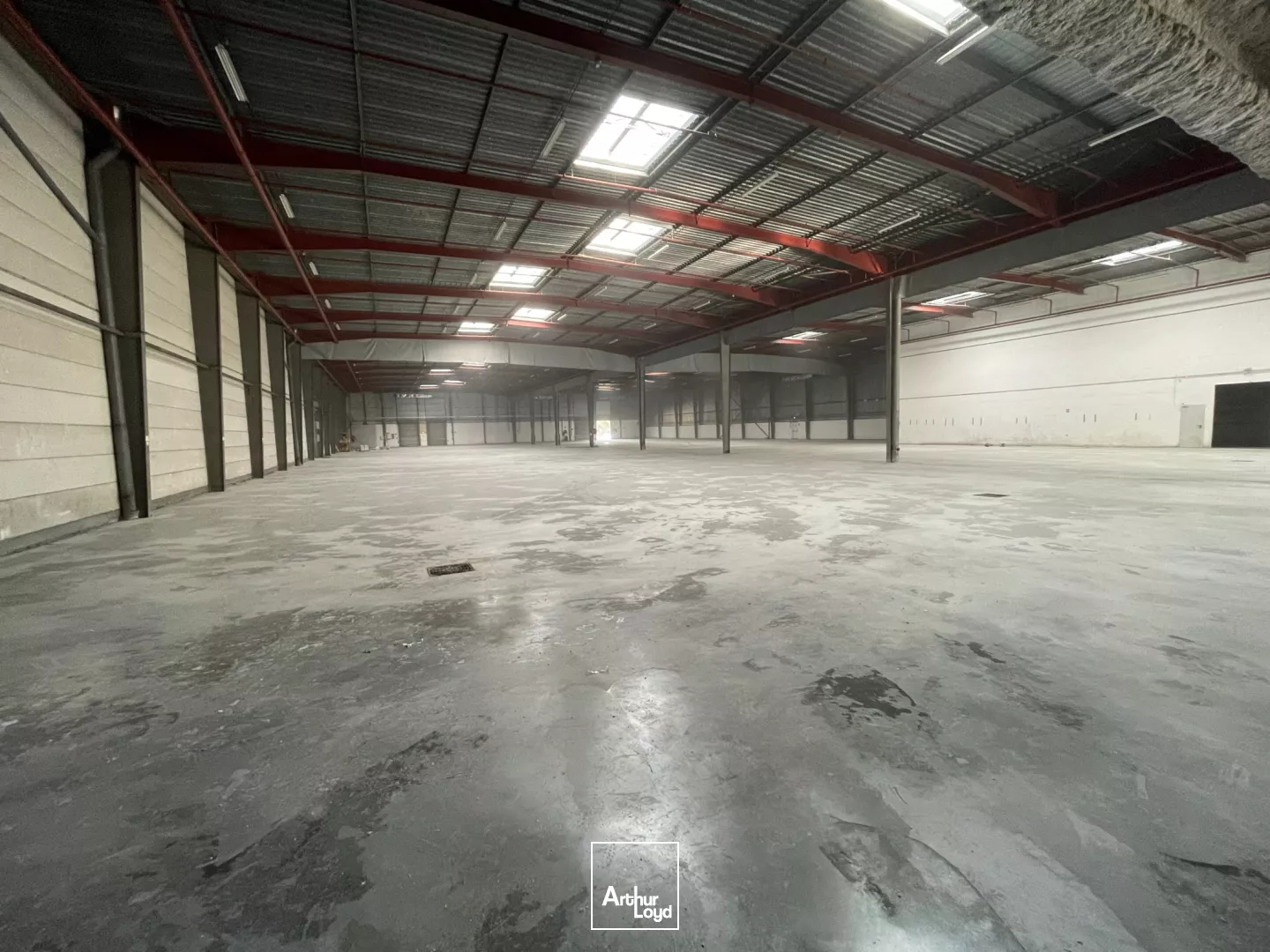 Entrepôts à vendre à VAL DE REUIL 27100