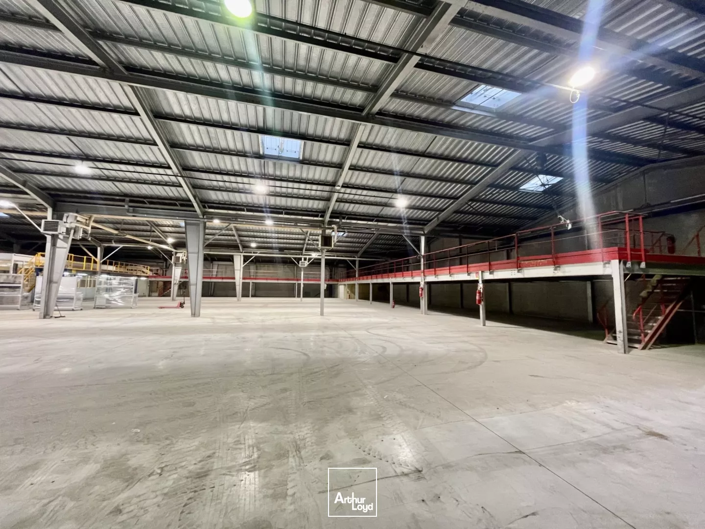 Locaux d'activité à louer à SOTTEVILLE LES ROUEN 76300