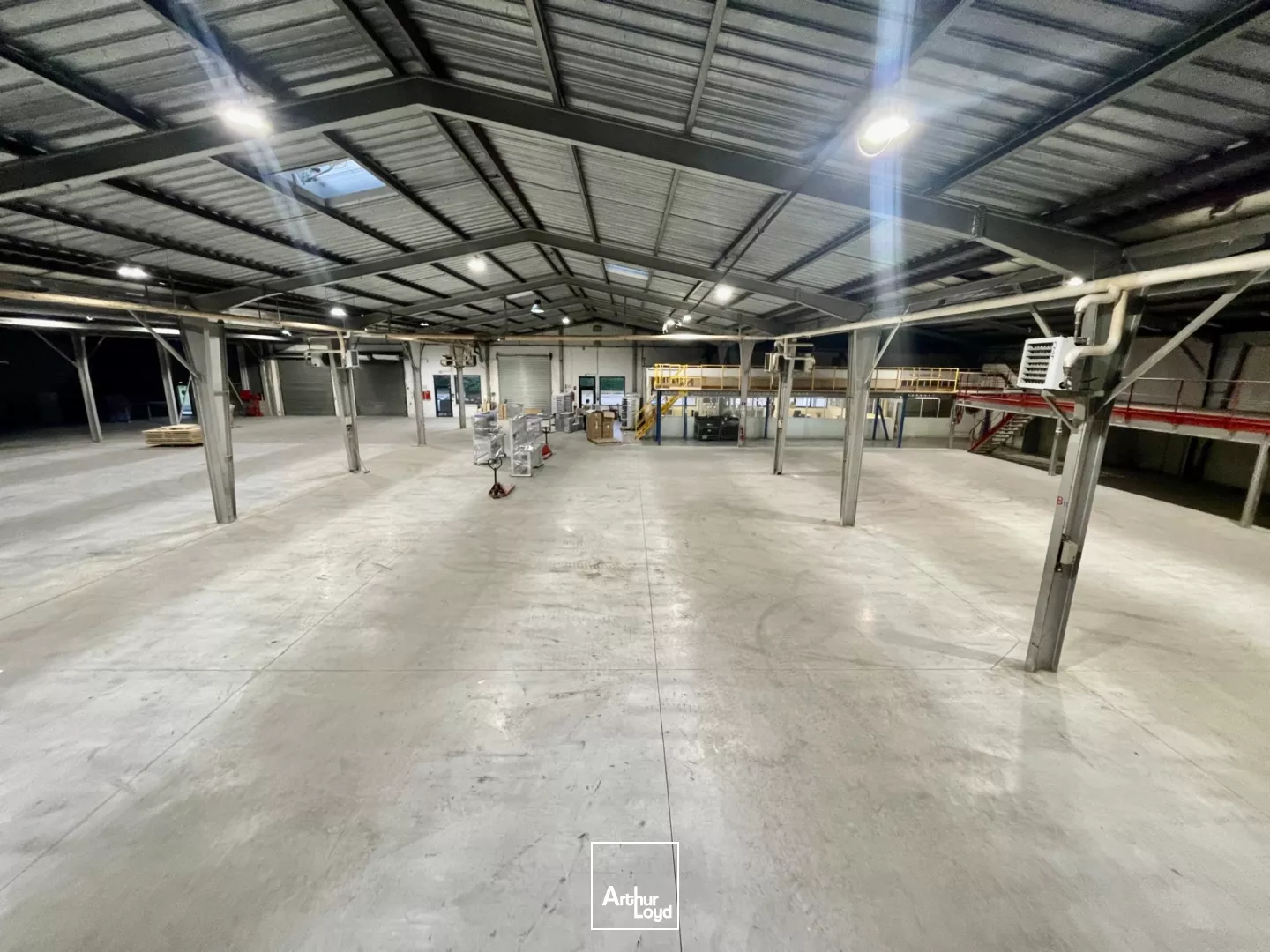 Locaux d'activité à louer à SOTTEVILLE LES ROUEN 76300