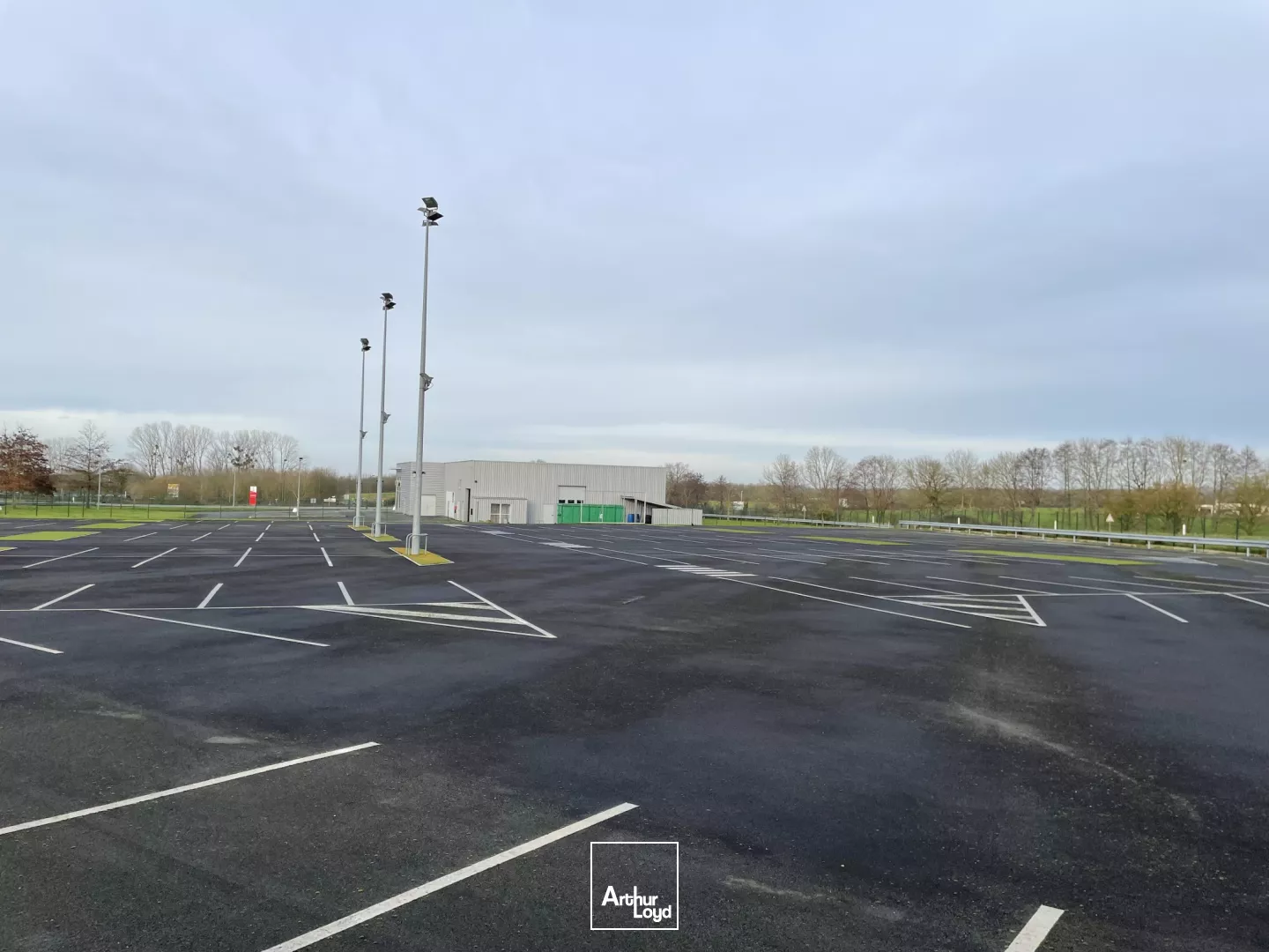 Batiment indépendant + terrain visibilité