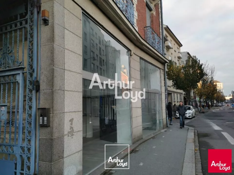 RENNES ST HELIER - BUREAUX A LOUER - 84 M² 