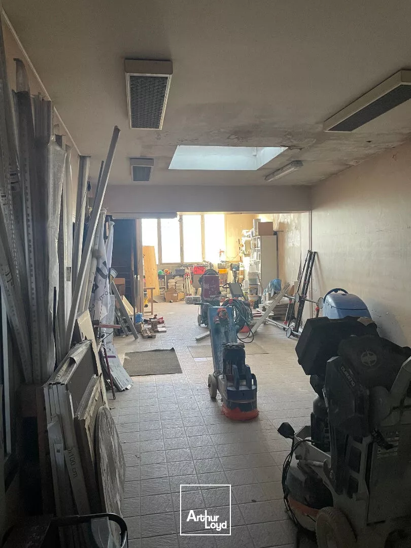 Local commercial Saint Junien 330 m² + parking et Terrasse