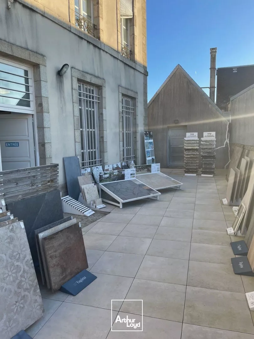 Local commercial Saint Junien 330 m² + parking et Terrasse