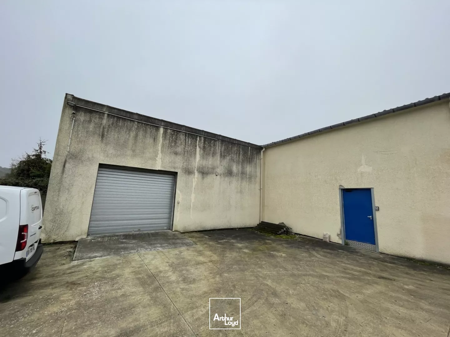  A LOUER - Local d'activité 