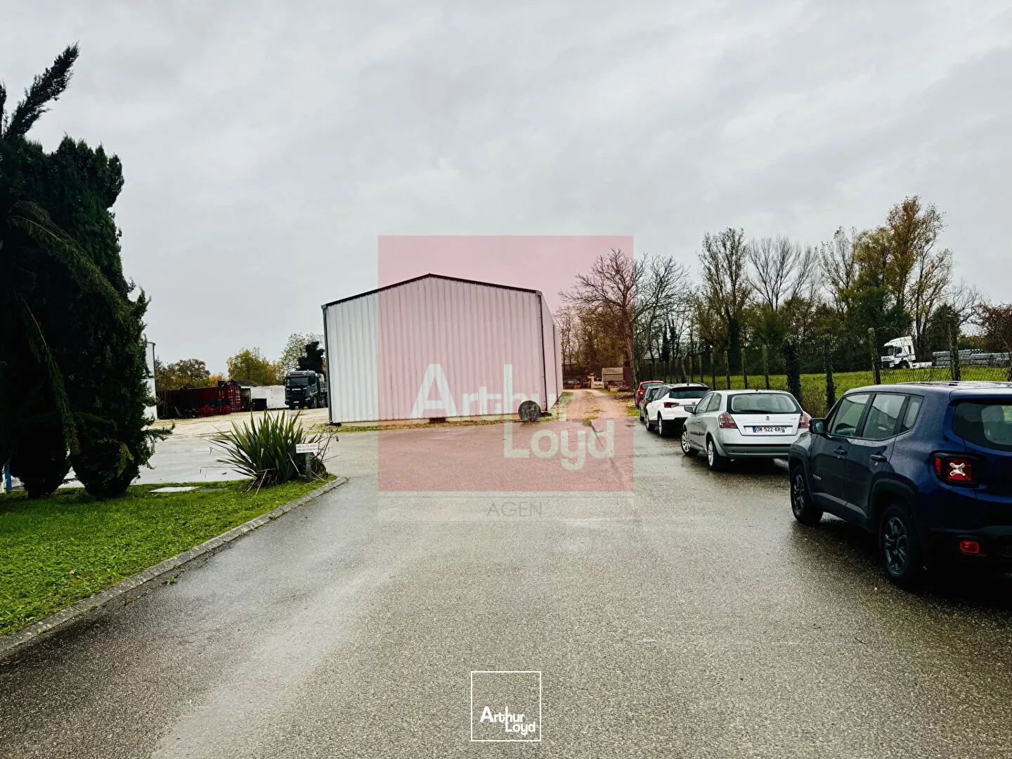 Local d'activité à louer de 465 m² idéalement situé à Boé