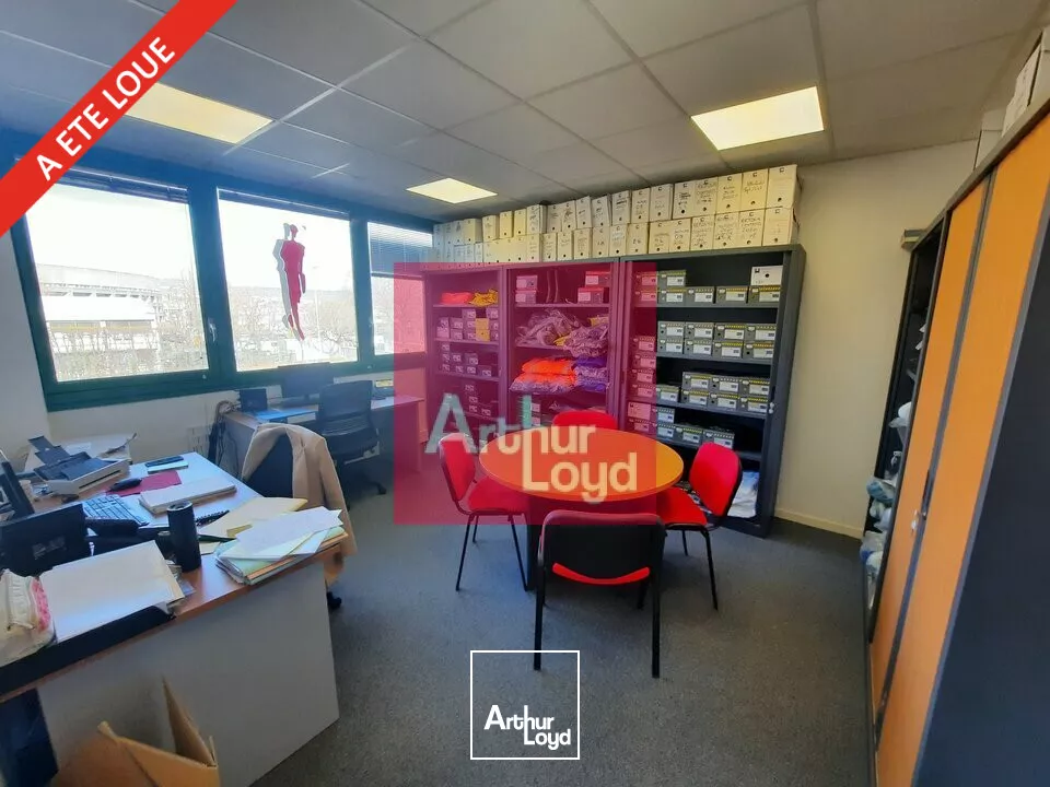 CLERMONT-FERRAND LA PARDIEU A LOUER BUREAUX 83M² 