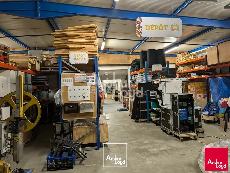 VEZIN LE COQUET - LOCAL D'ACTIVITE A LOUER - 390 m²