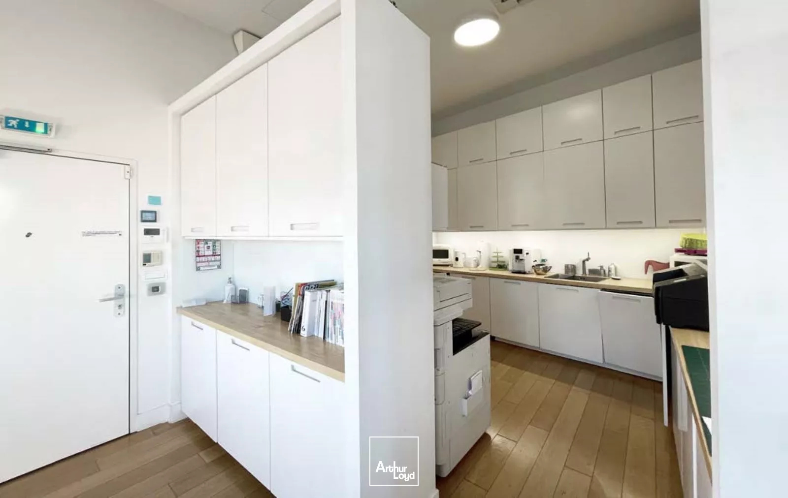 BUREAUX PLUG AND PLAY