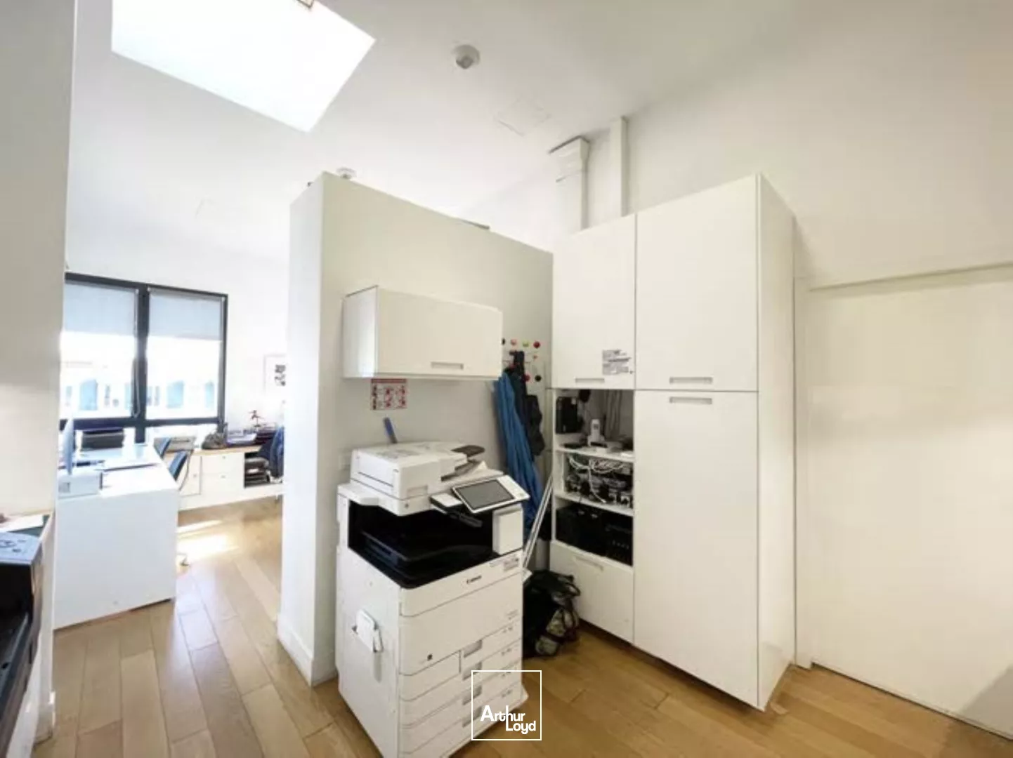 BUREAUX PLUG AND PLAY