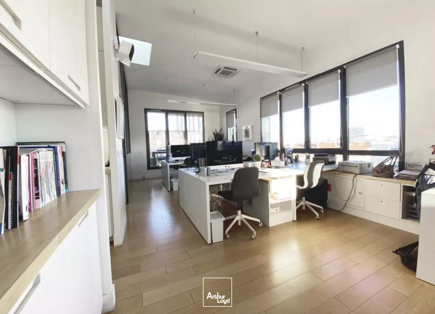 BUREAUX PLUG AND PLAY