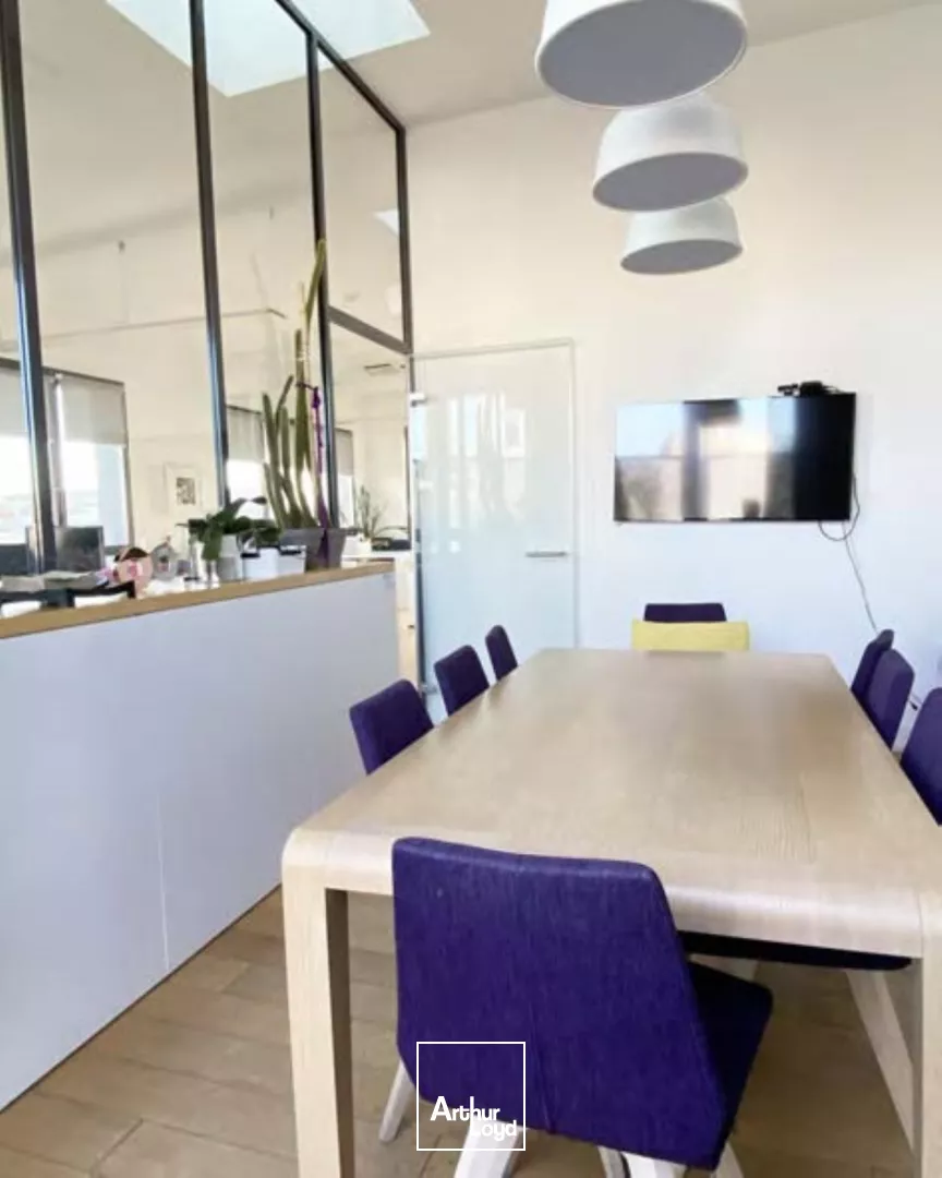 BUREAUX PLUG AND PLAY