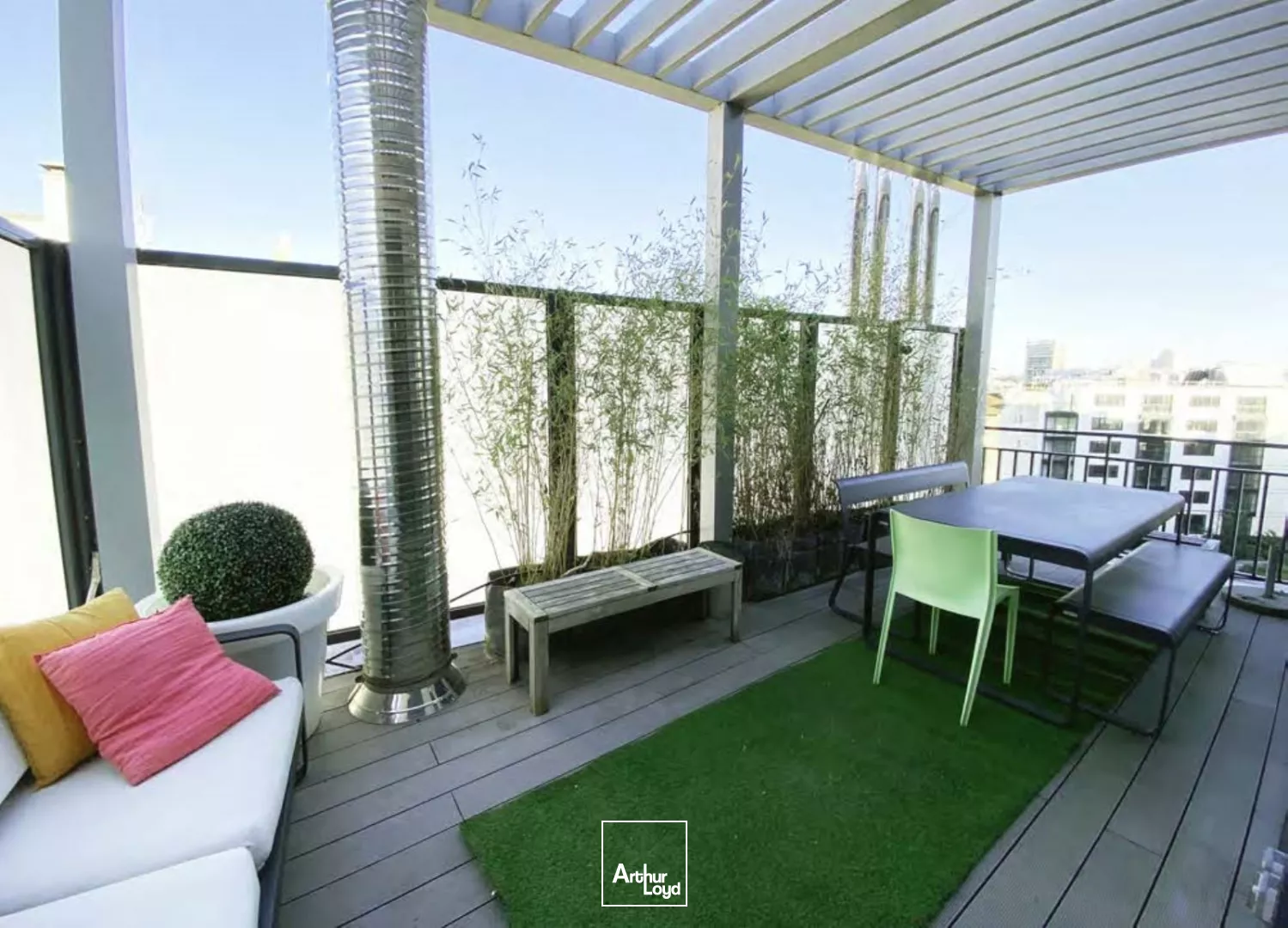 BUREAUX PLUG AND PLAY