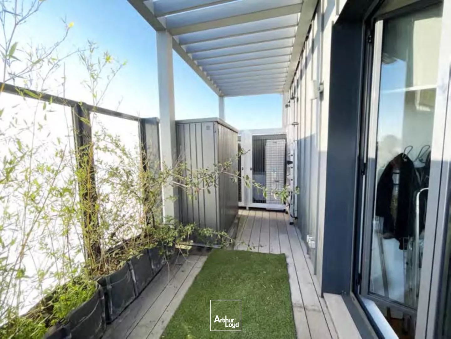 BUREAUX PLUG AND PLAY