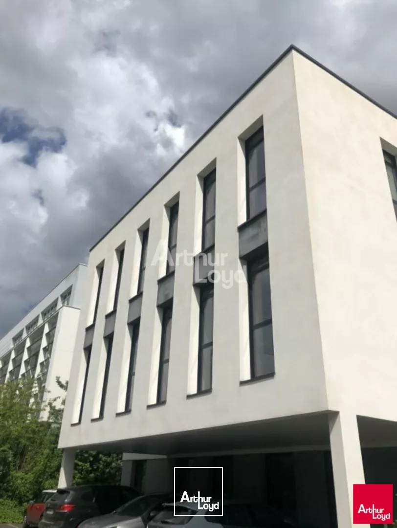 RENNES - BUREAUX A LOUER - 324 M²