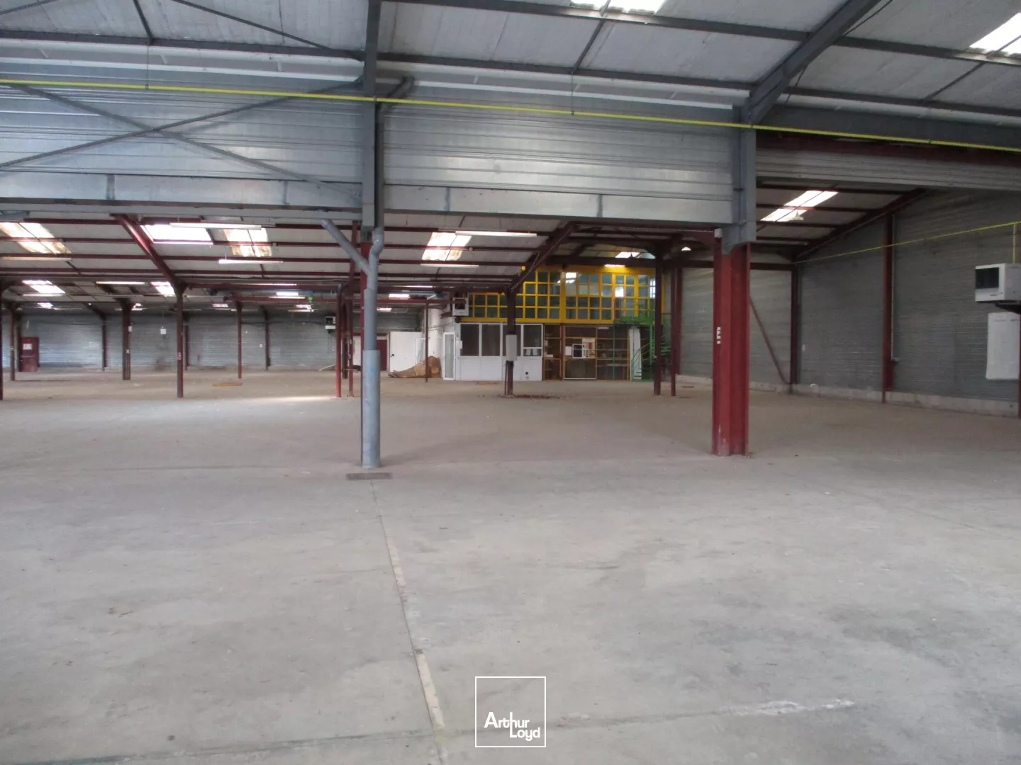 Bâtiment industriel à louer à Mâcon Sud