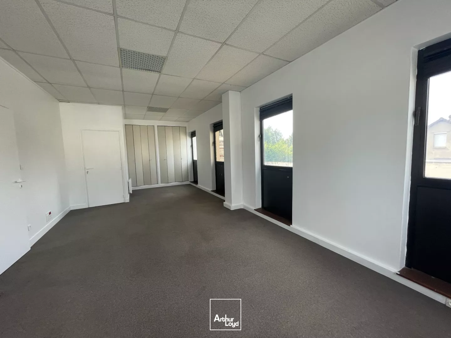 Environ 108m2 de bureaux à louer à Beauvais