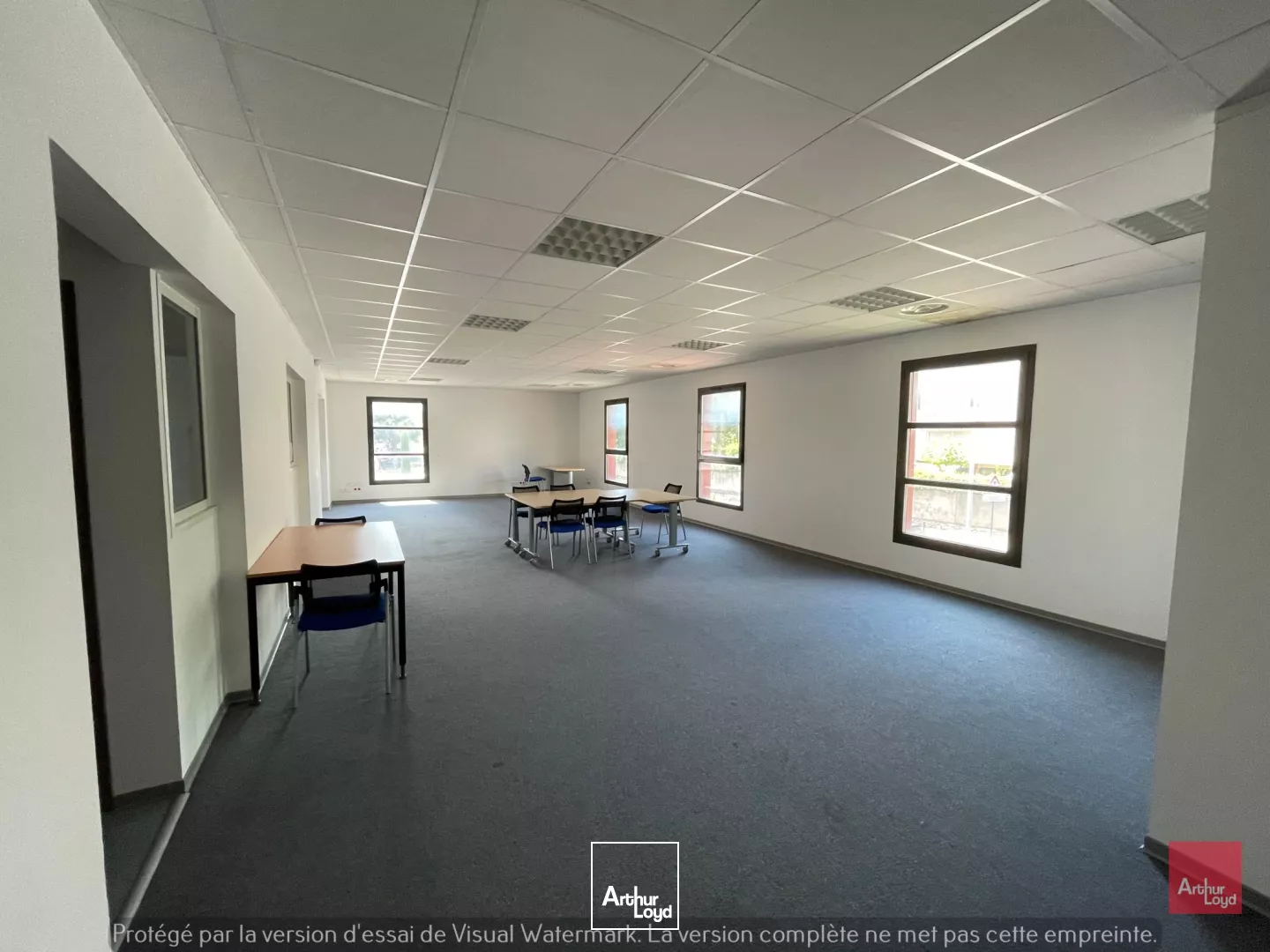 BUREAUX AVEC PARKINGS LOCATION - NIMES PERIPHERIQUE 