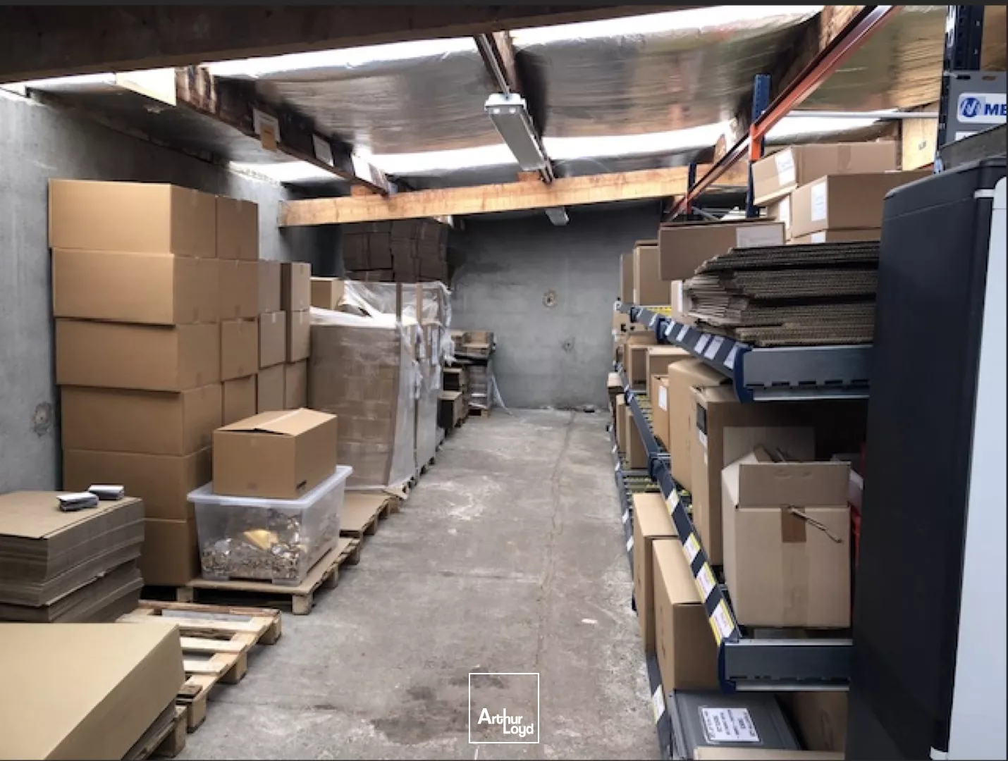 Locaux d'activité à vendre à LE CHAMBON FEUGEROLLES 42500